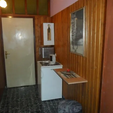 בית הארחה Yucca