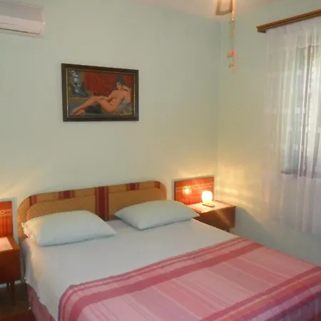 Yucca ゲストハウス 3*