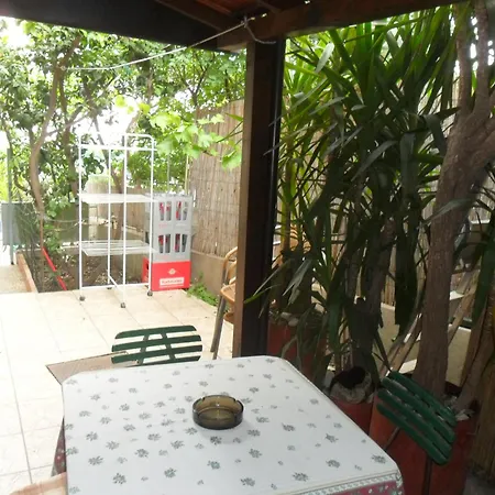 Yucca בית הארחה טרוגיר