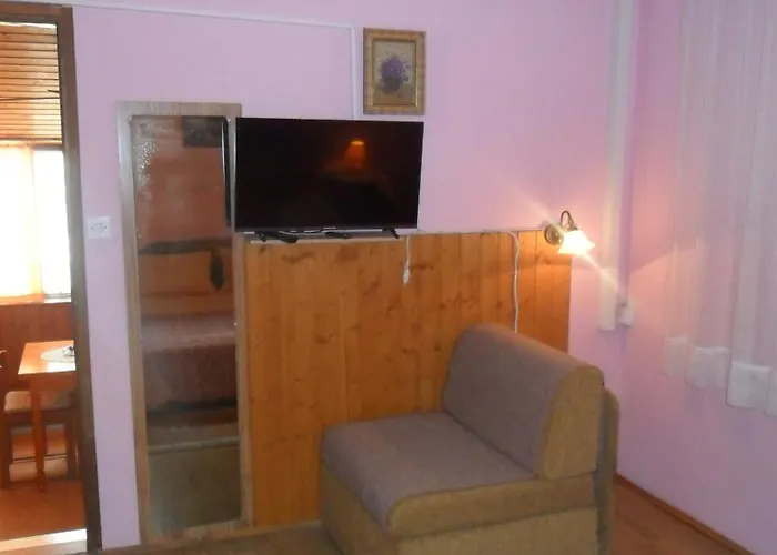 Apartmani Yucca Гостевой дом Трогир