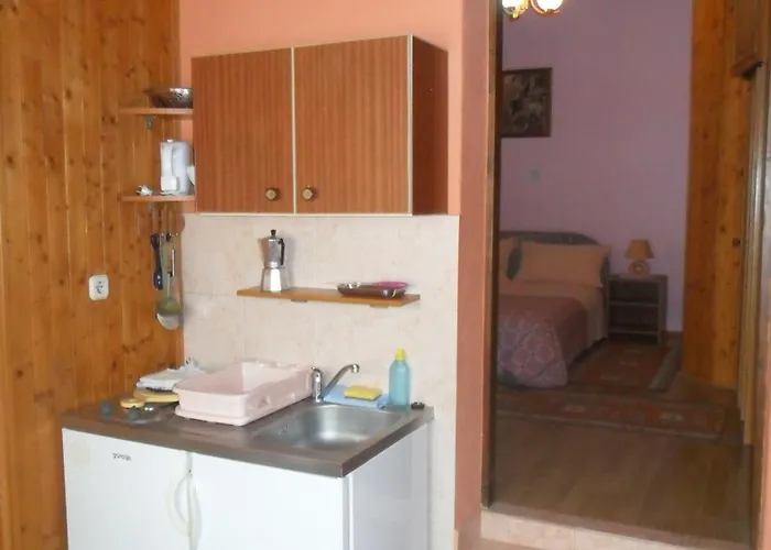 Гостевой дом Apartmani Yucca 3*