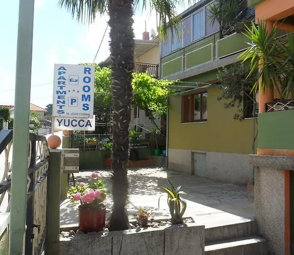 Apartmani Yucca Гостевой дом