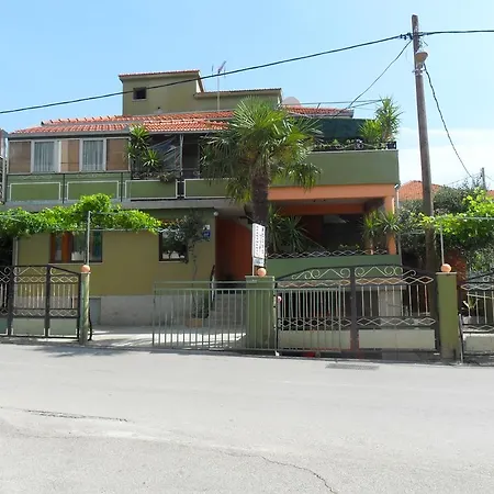 Yucca Gæstehus Trogir